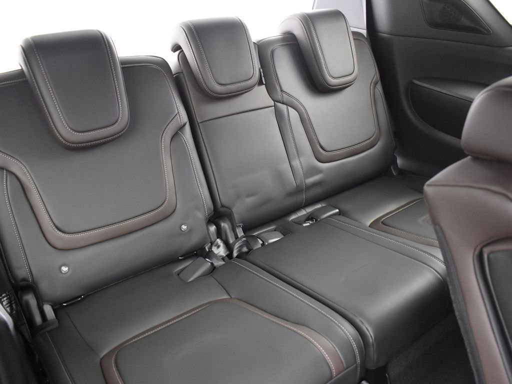 New 2025 Nissan Armada SL w/ Convenience Package image 21