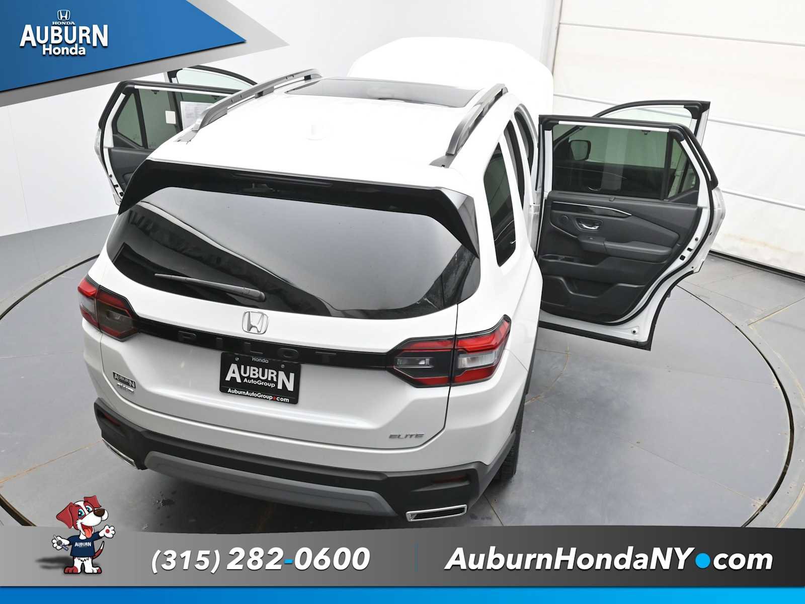 Used 2023 Honda Pilot Elite image 36