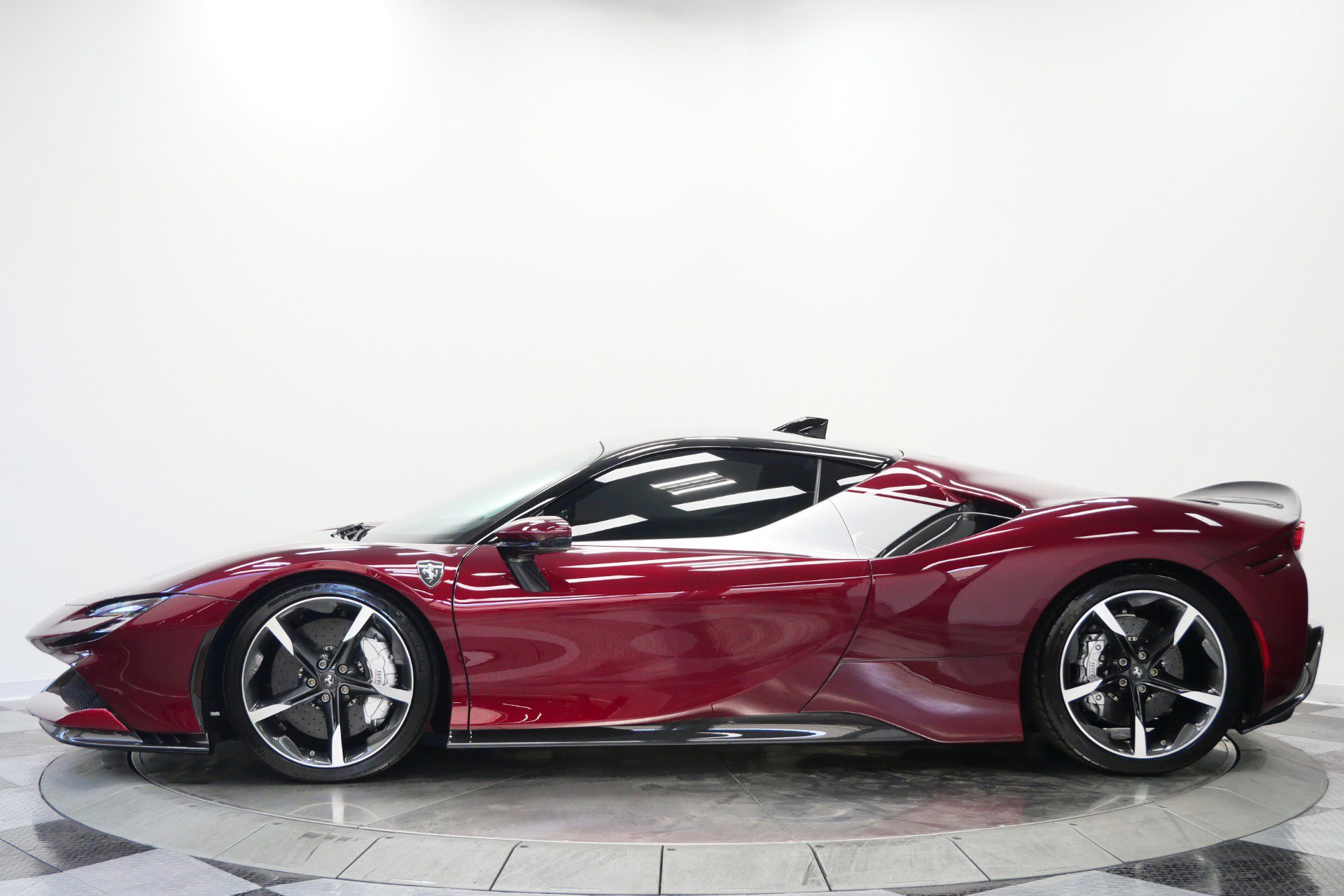Used 2021 Ferrari SF90 Stradale AWD/4WD image 6