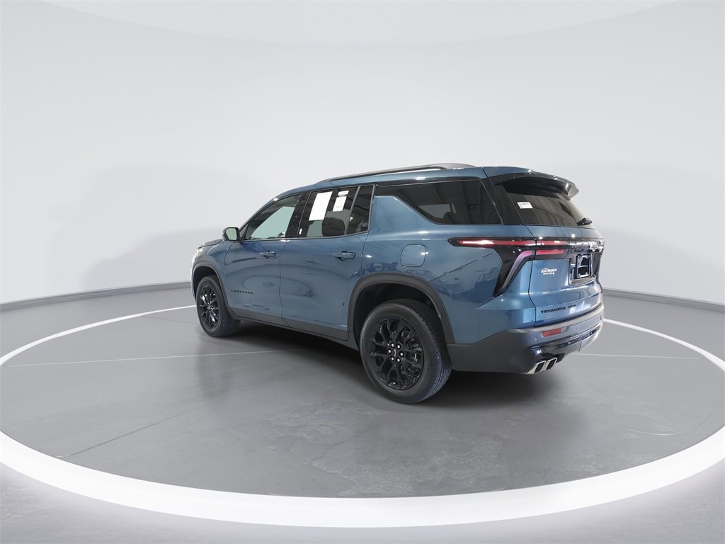 Used 2025 Chevrolet Traverse LT w/ Midnight/Sport Edition image 6