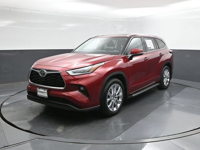 Used 2023 Toyota Highlander Limited