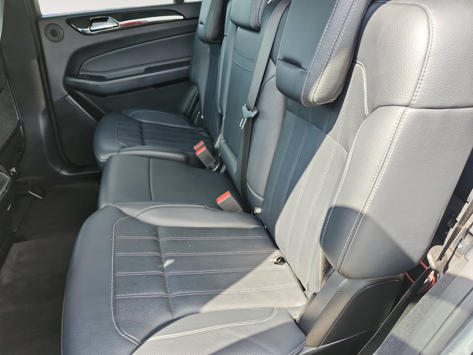 Used 2018 Mercedes-Benz GLS 450 4MATIC image 14