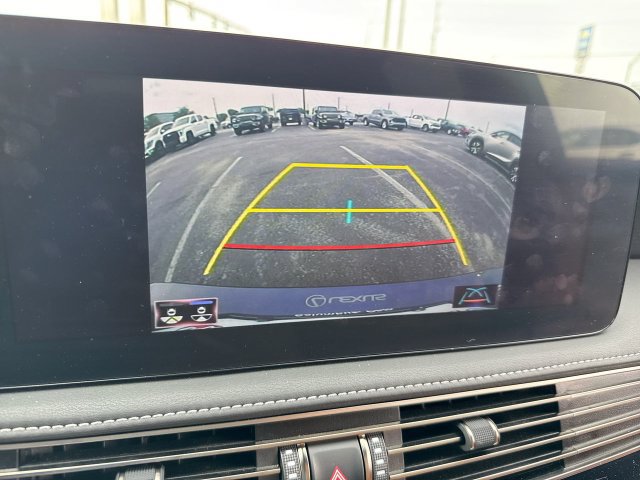 Used 2022 Lexus LS 500 AWD w/ Interior Upgrade Package image 17