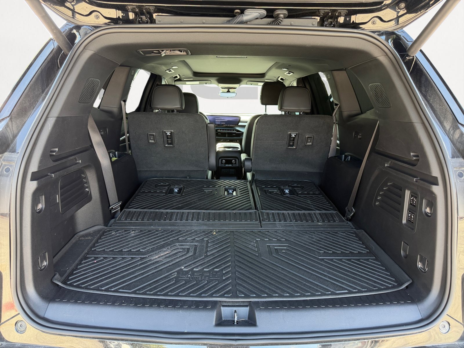 Used 2026 Buick Enclave Avenir w/ Super Cruise Package FWD image 11