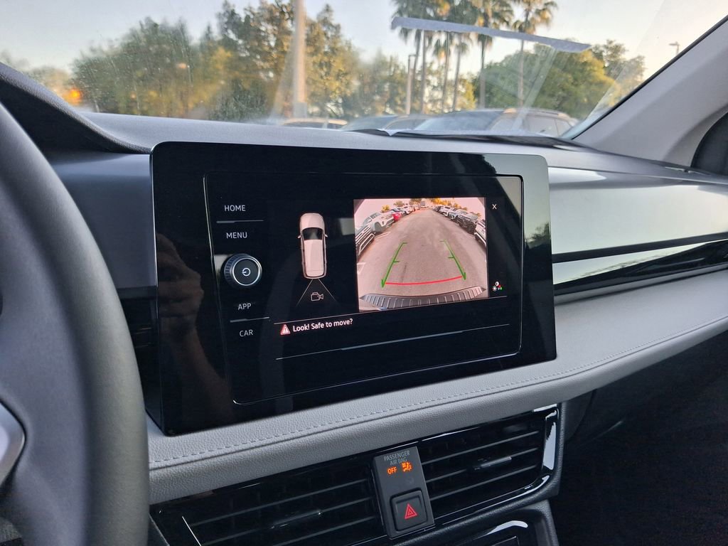 New 2026 Volkswagen Taos S image 10