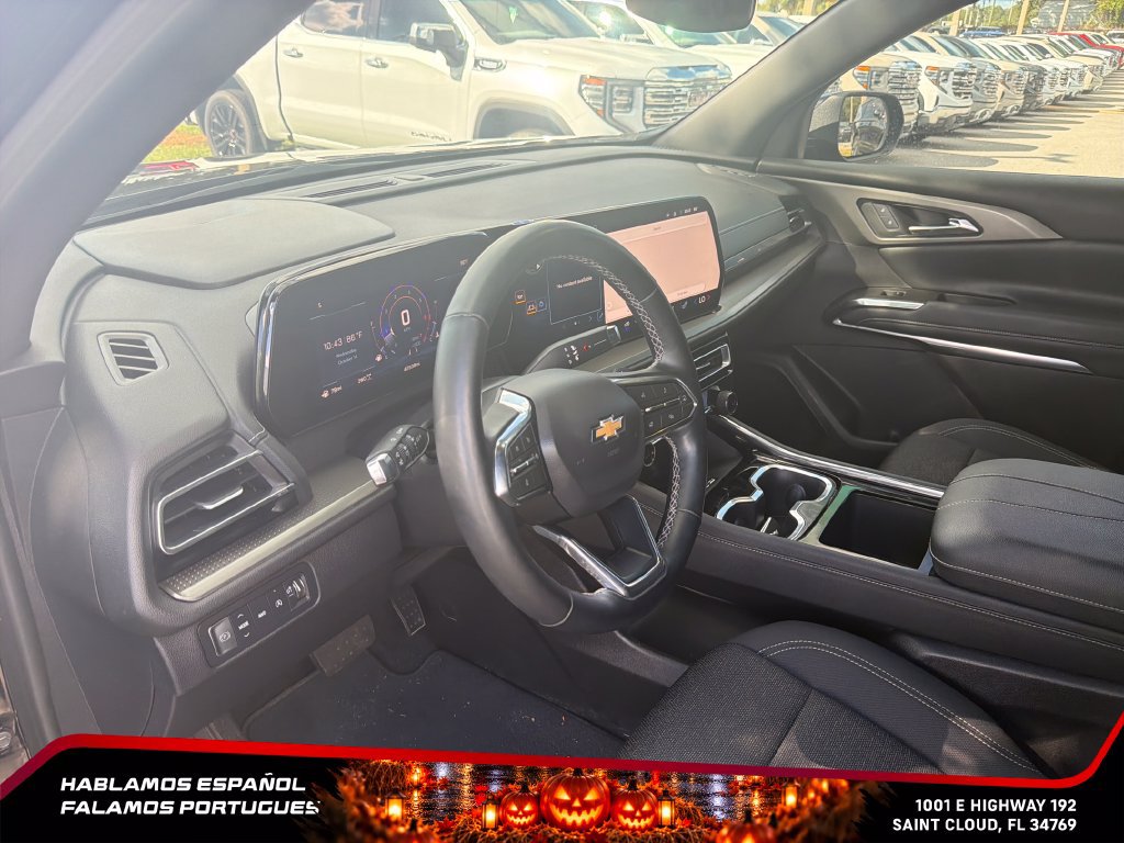 Used 2025 Chevrolet Traverse LT AWD/4WD image 15