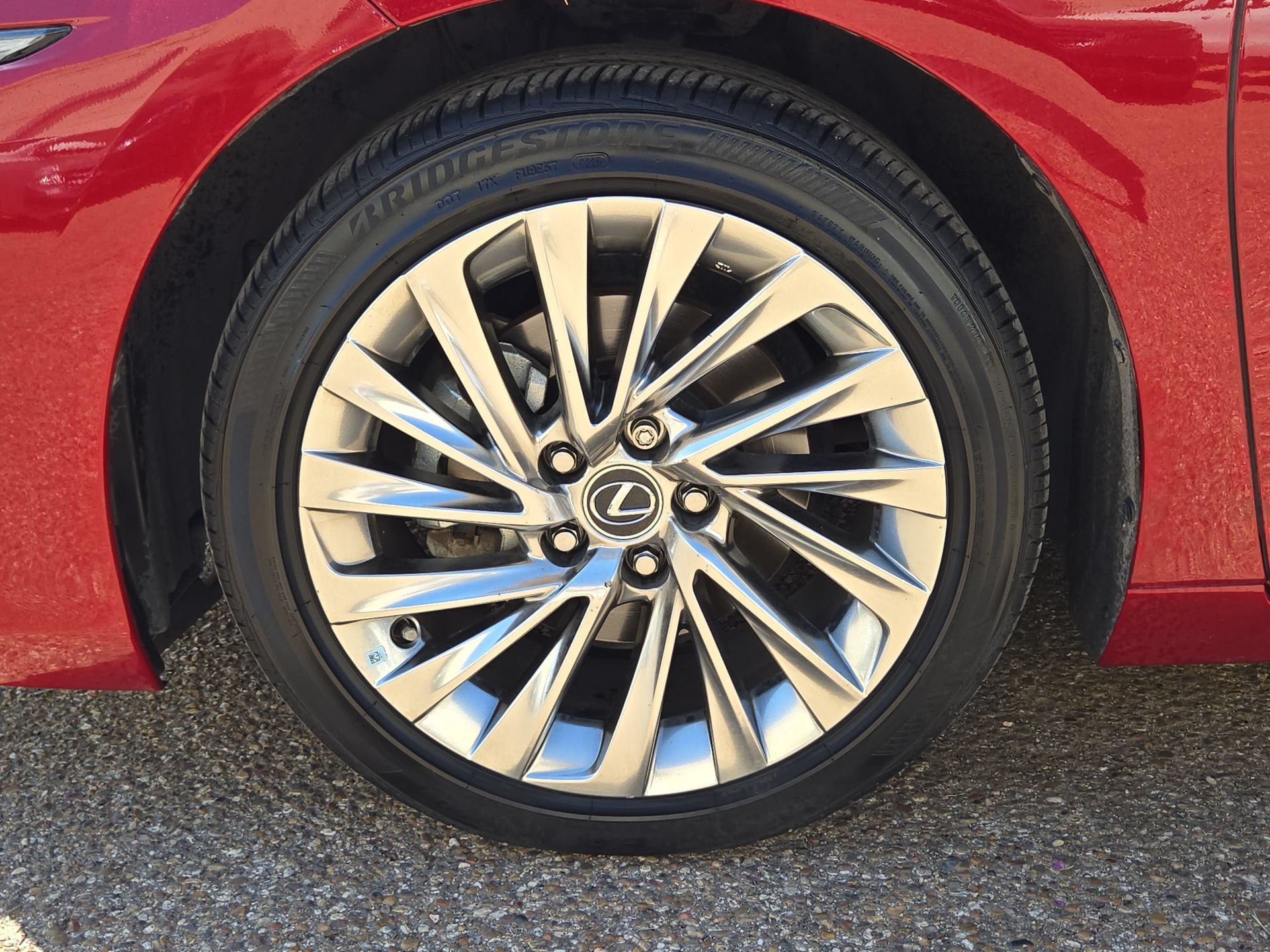 Used 2021 Lexus ES 350 Ultra Luxury w/ Accessory Package 2 FWD image 11