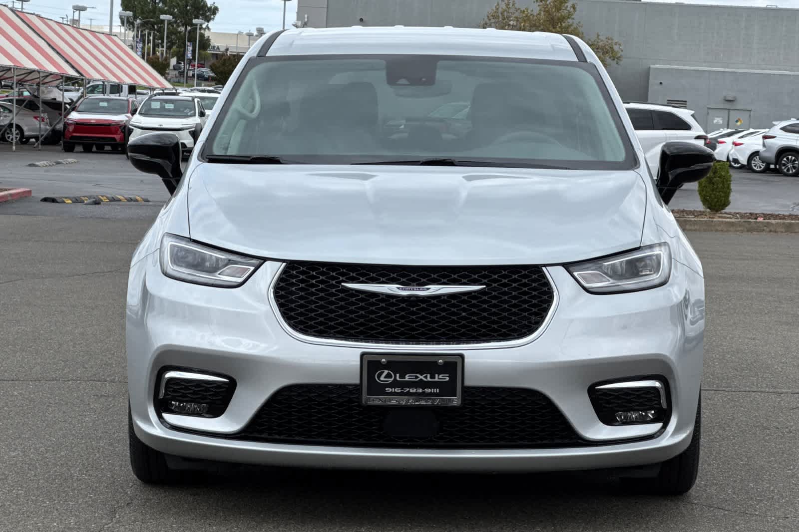 Used 2024 Chrysler Pacifica Touring-L FWD image 10