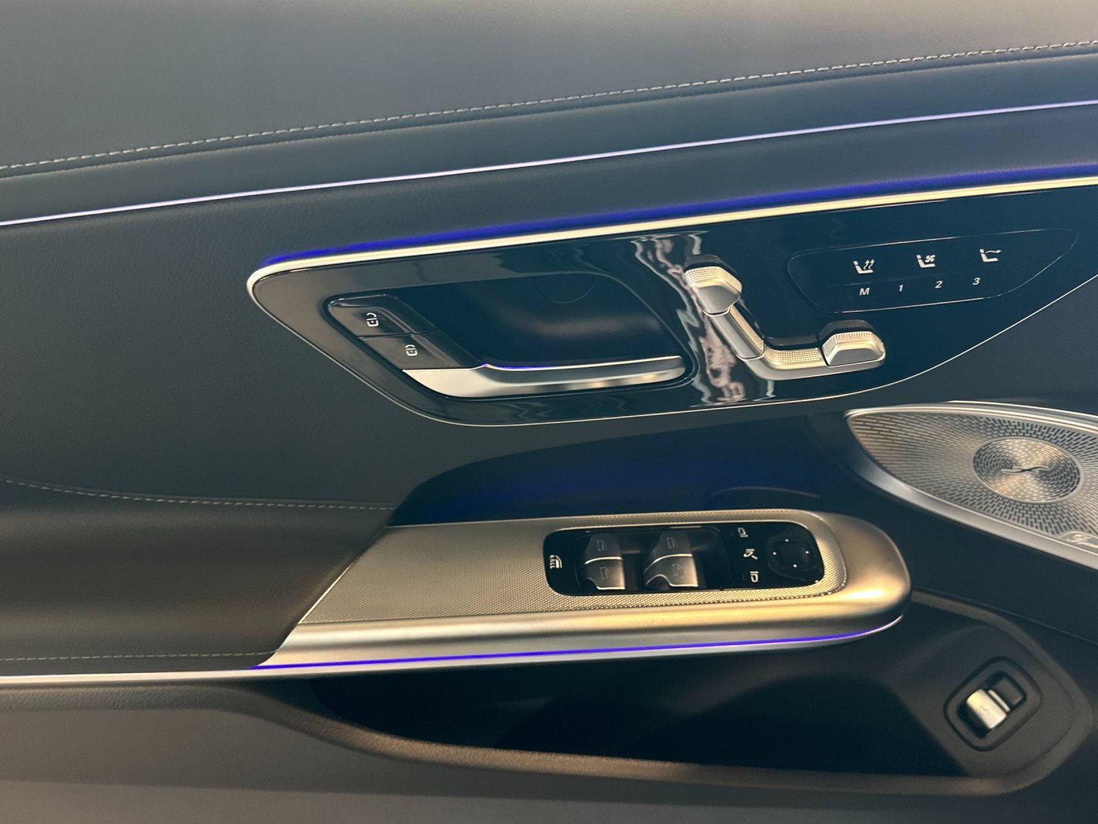 New 2027 Mercedes-Benz CLE 300 4MATIC Cabriolet image 11