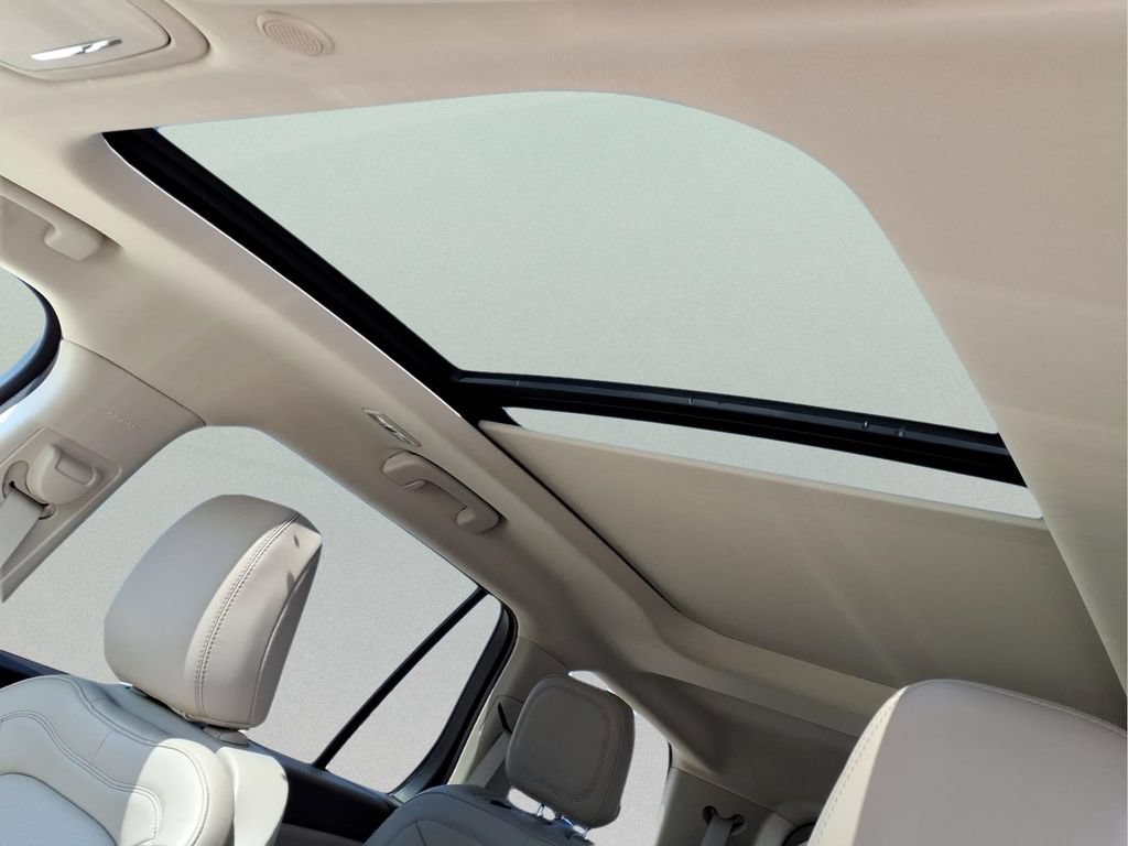 Used 2023 Lincoln Aviator Reserve RWD image 11