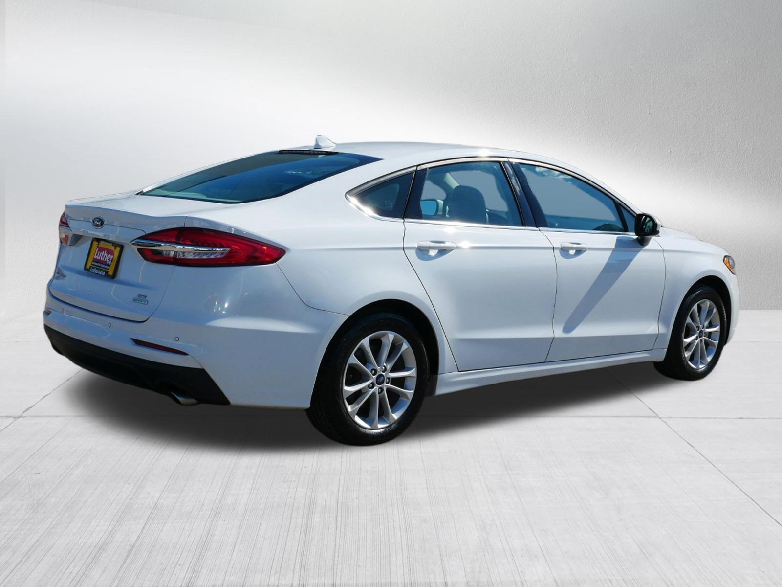 Used 2020 Ford Fusion SE image 7