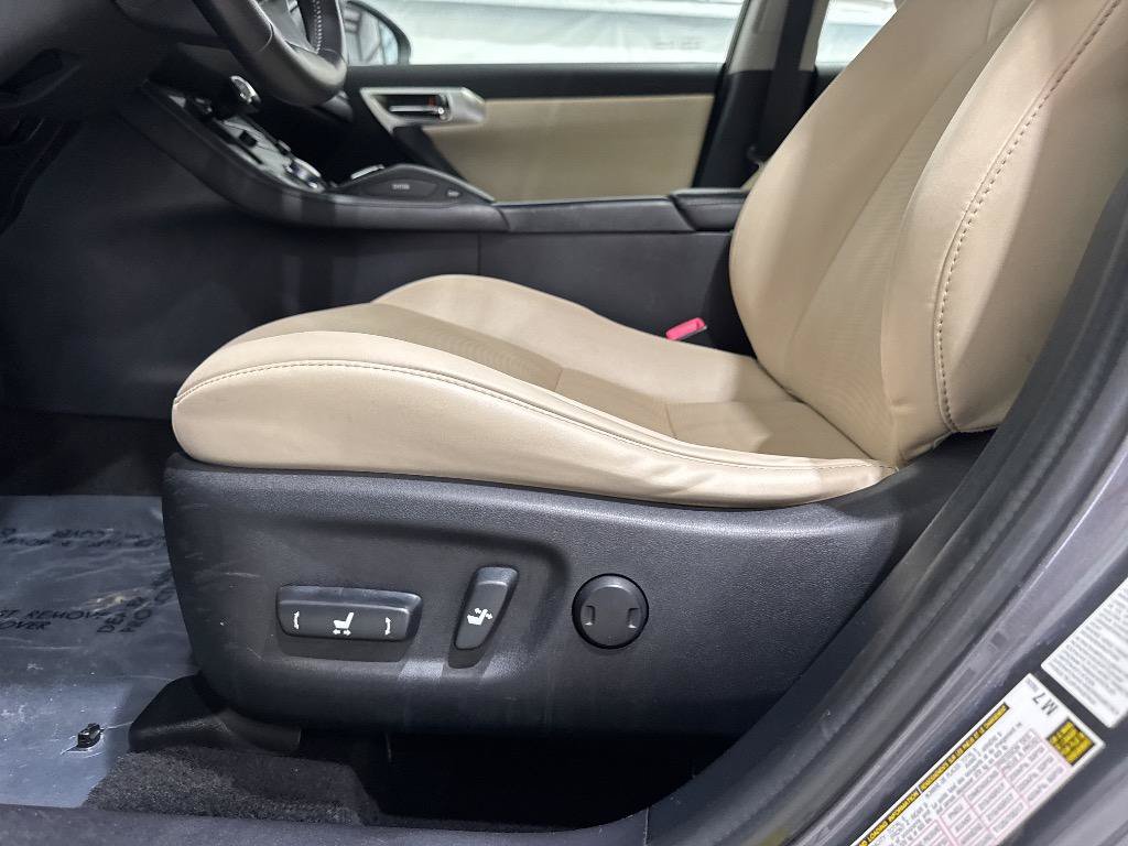Used 2012 Lexus CT 200h Premium w/ Premium Audio Pkg FWD image 30