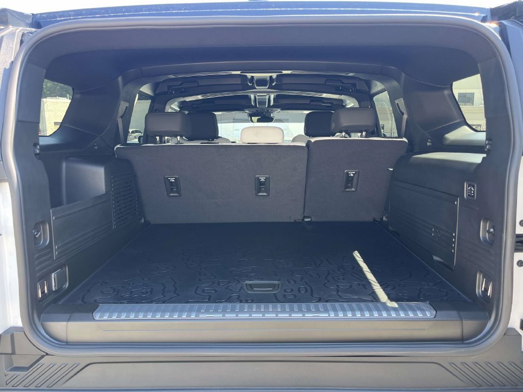 Used 2025 GMC Hummer EV 2X AWD/4WD image 9