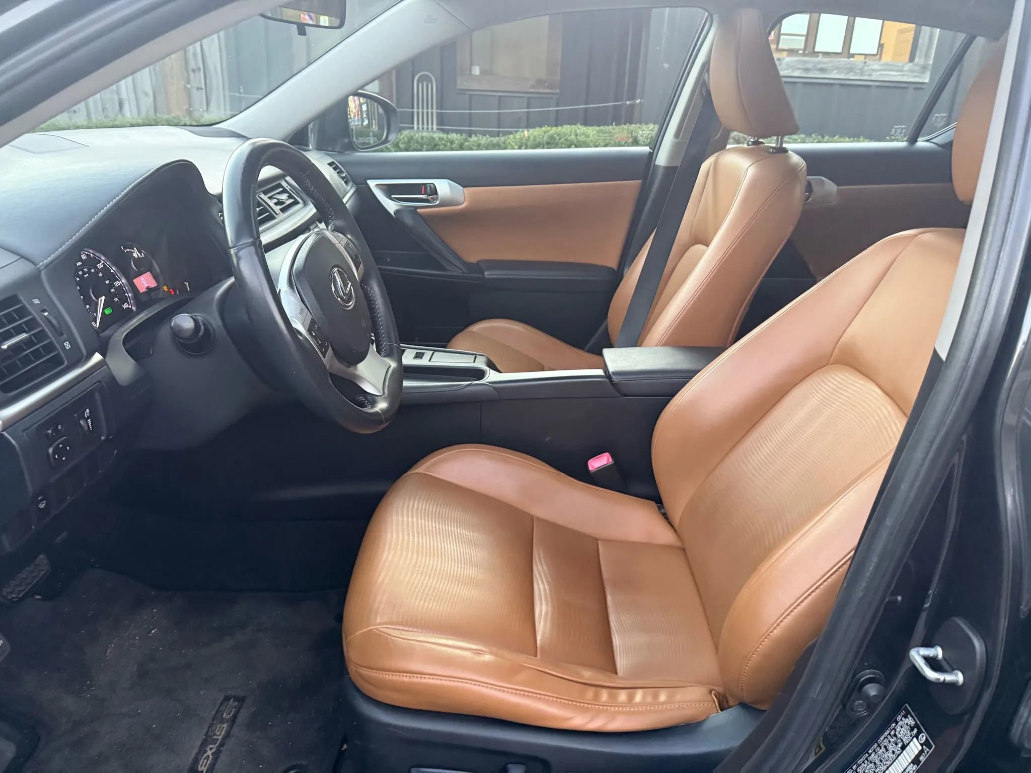 Used 2011 Lexus CT 200h image 15