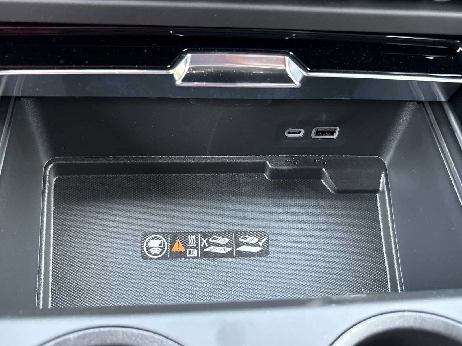 New 2026 GMC Yukon Denali Ultimate AWD/4WD image 7