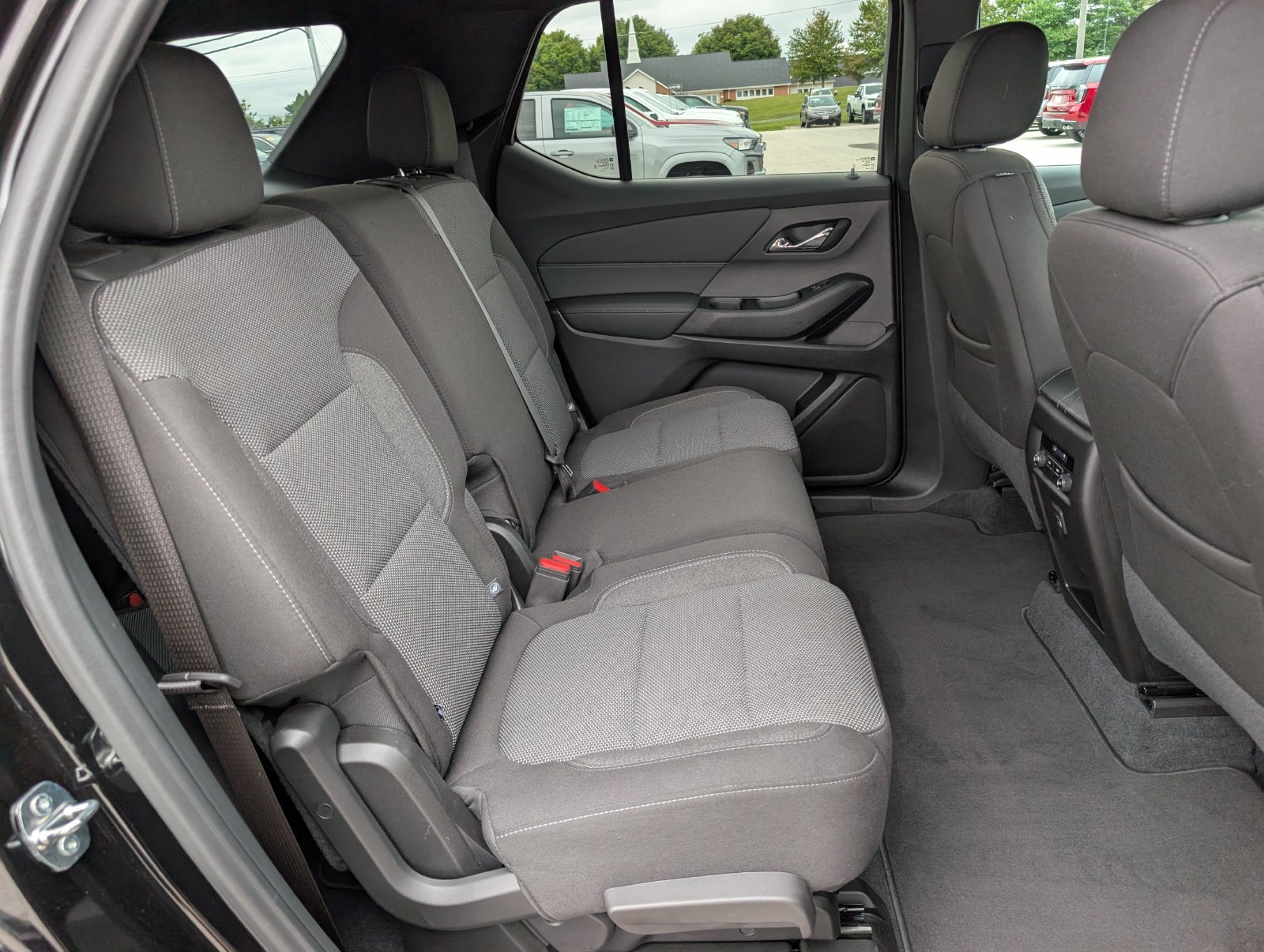 Used 2023 Chevrolet Traverse LT AWD/4WD image 13