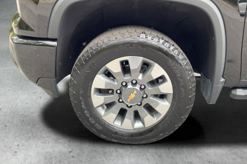 Used 2025 Chevrolet Silverado 2500 Custom w/ Custom Value Package AWD/4WD image 24