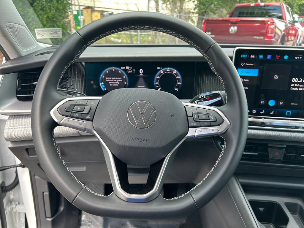 Used 2025 Volkswagen Tiguan S w/ 18" Wheel Package image 22