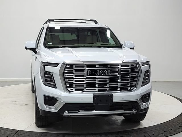 New 2026 GMC Yukon Denali w/ Sun & Power Step Package AWD/4WD image 2