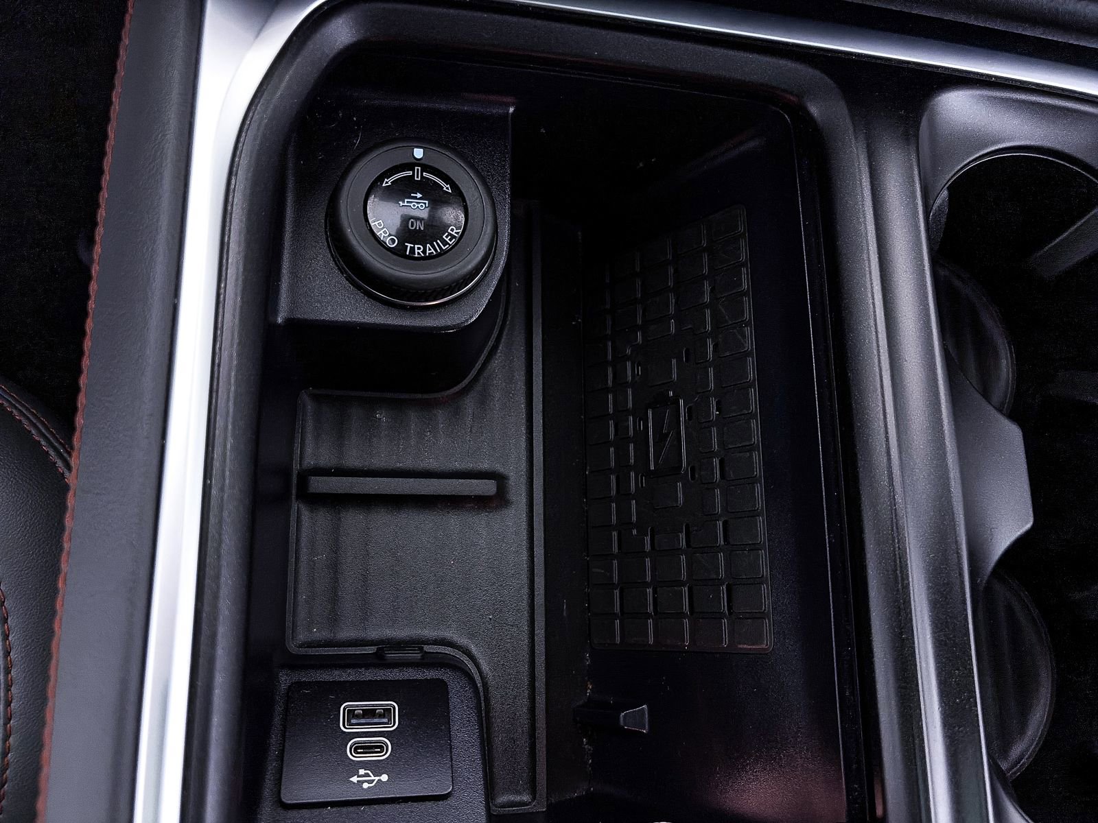 Used 2025 Ford Expedition Max Active AWD/4WD image 27