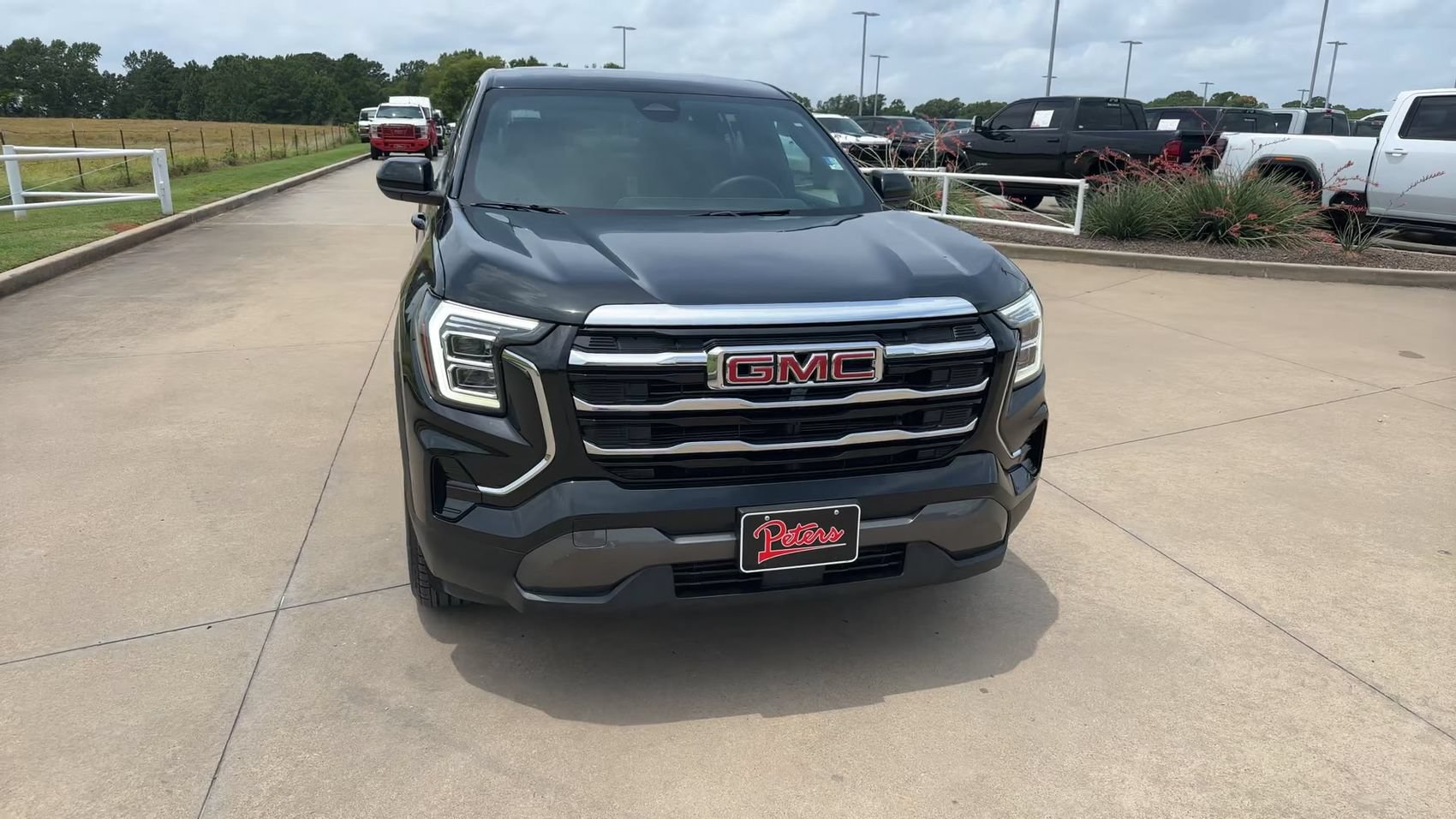 Used 2025 GMC Terrain Elevation AWD/4WD image 2