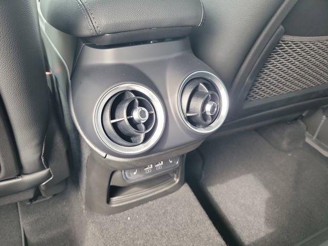 New 2025 Alfa Romeo Stelvio Sprint image 10