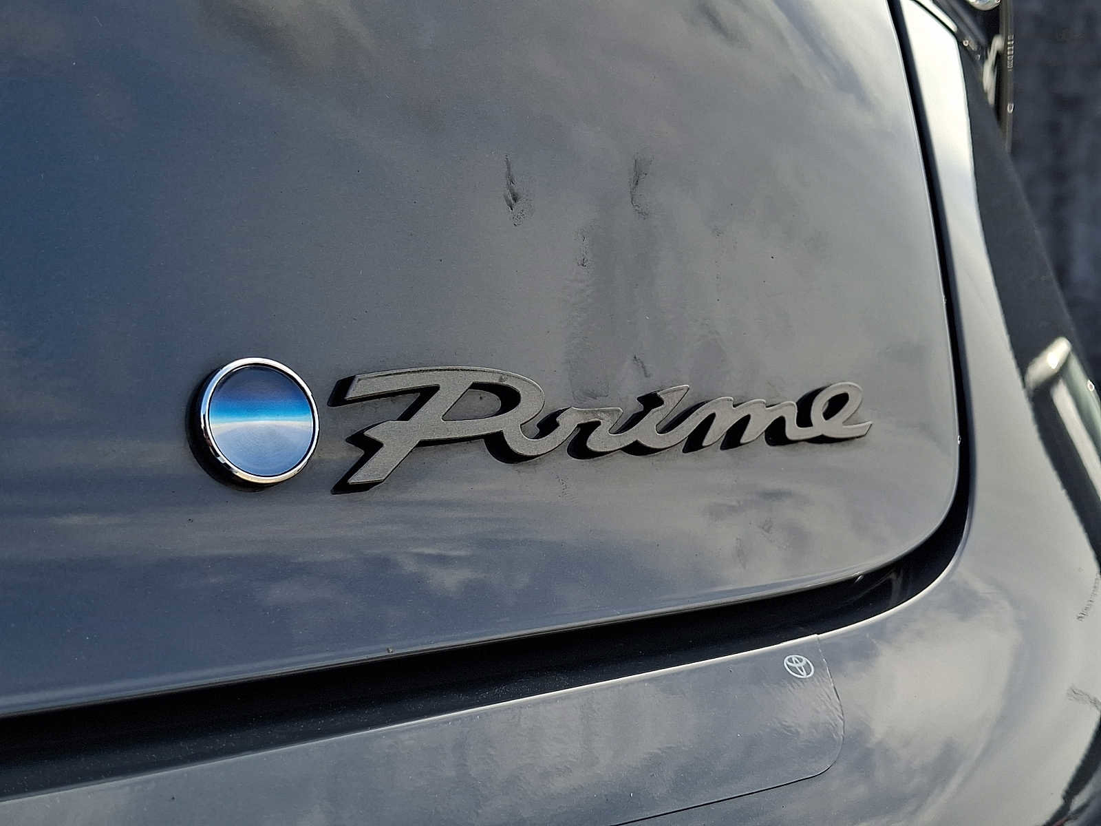 Used 2024 Toyota Prius Prime FWD image 29