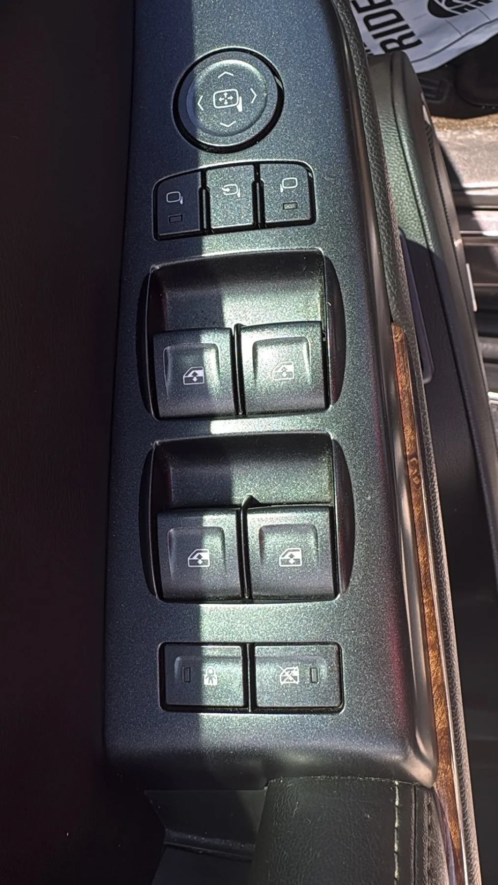 Used 2016 Chevrolet Tahoe LTZ AWD/4WD image 18