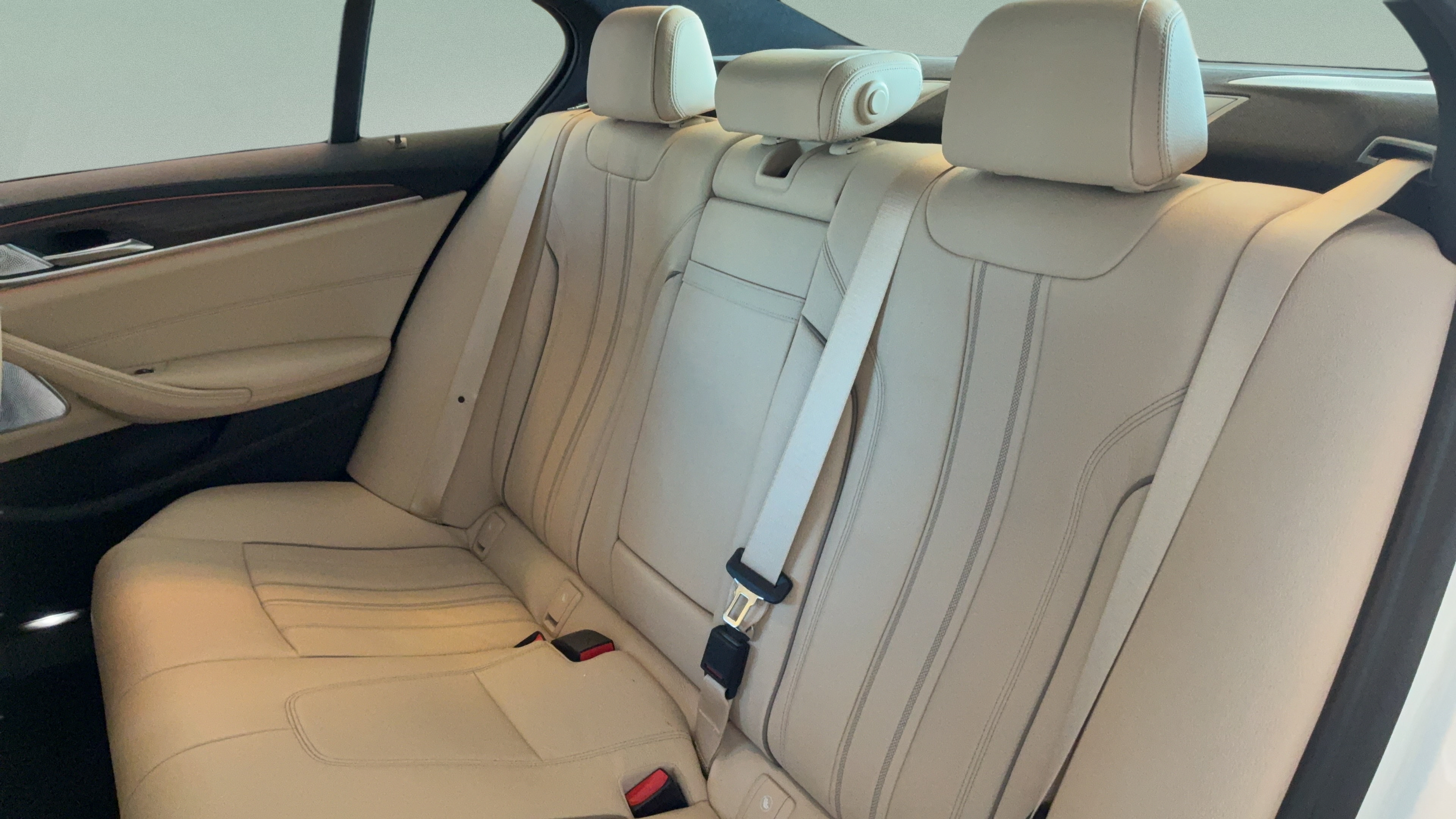 Used 2017 BMW 540i RWD image 30