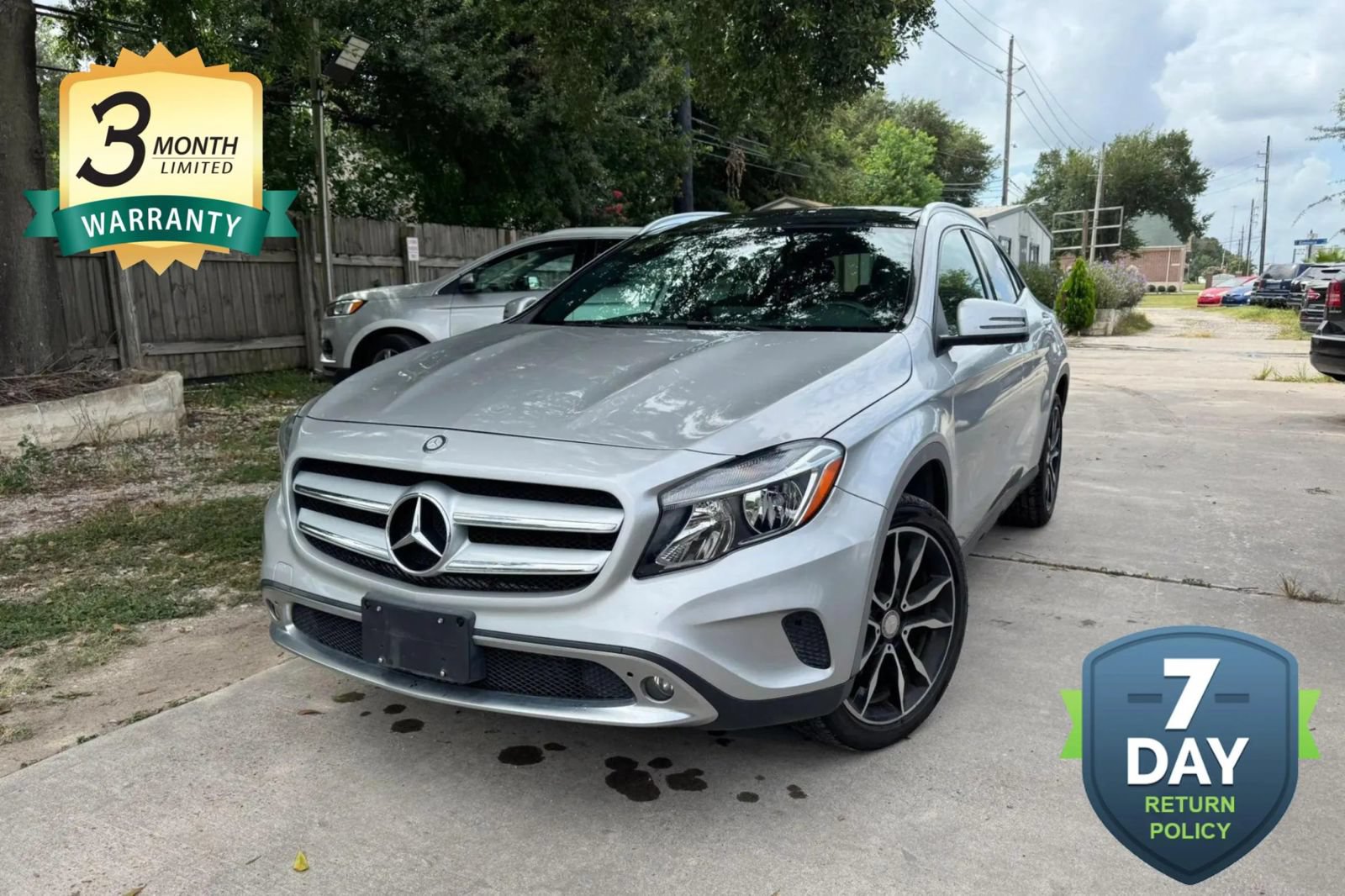 Used 2017 Mercedes-Benz GLA 250 4MATIC w/ Premium Package image 1