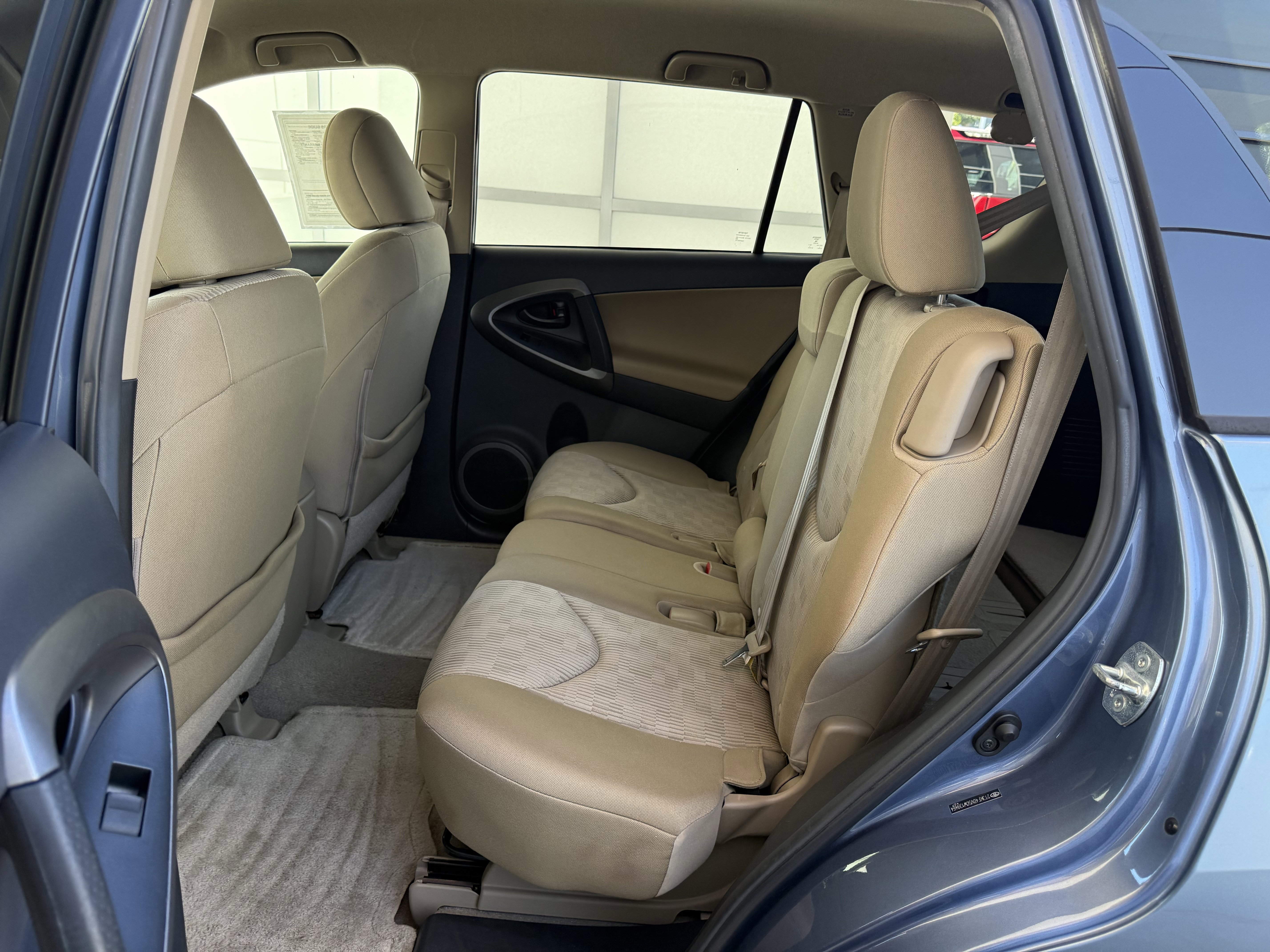 Used 2012 Toyota RAV4 FWD w/ 3rd Row image 21