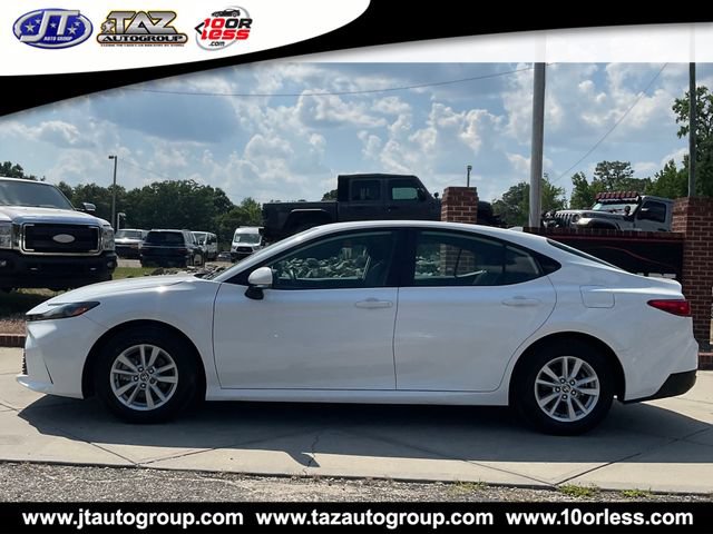Used 2025 Toyota Camry LE FWD image 4