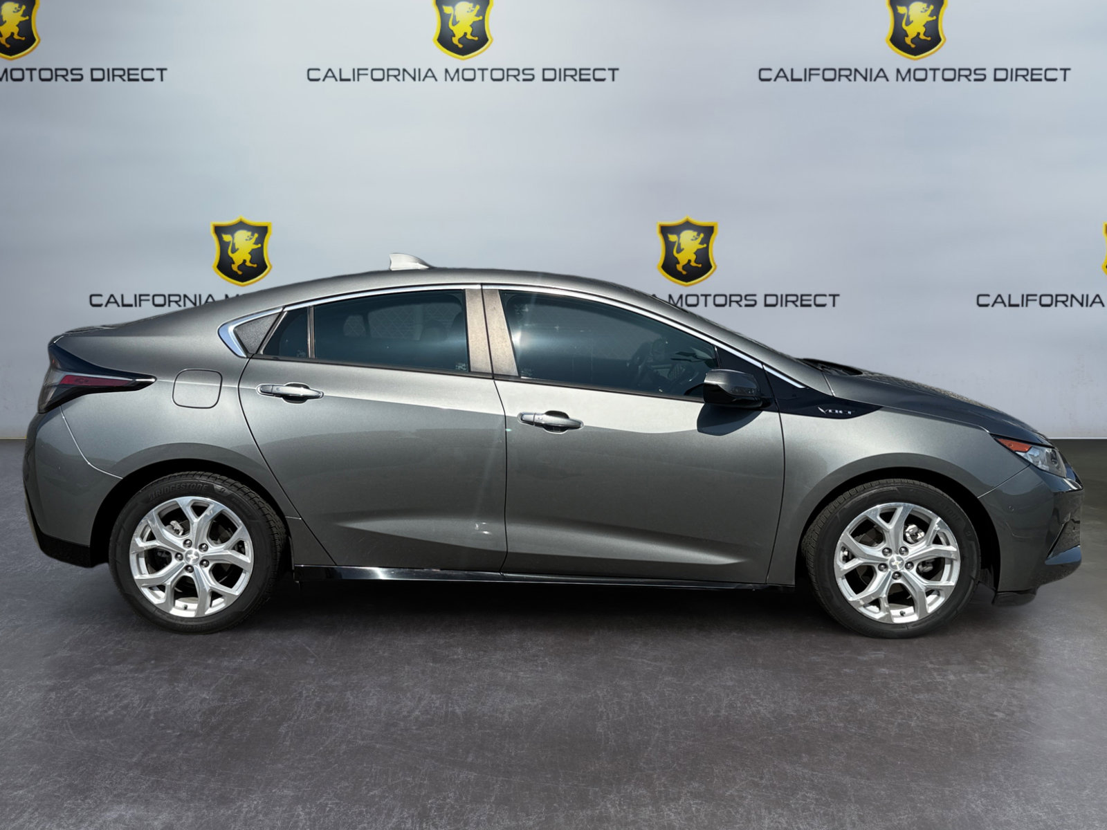 Used 2017 Chevrolet Volt Premier w/ Driver Confidence II Package FWD image 6