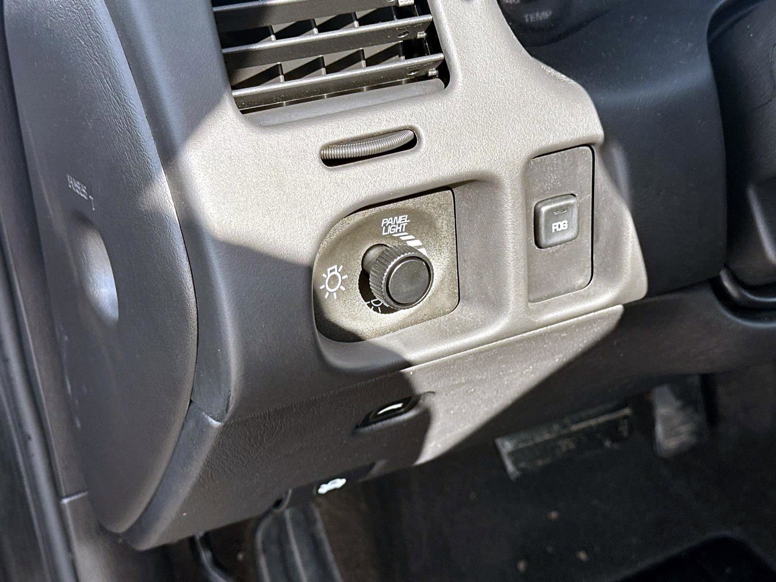 Used 2003 Chevrolet Monte Carlo SS image 17