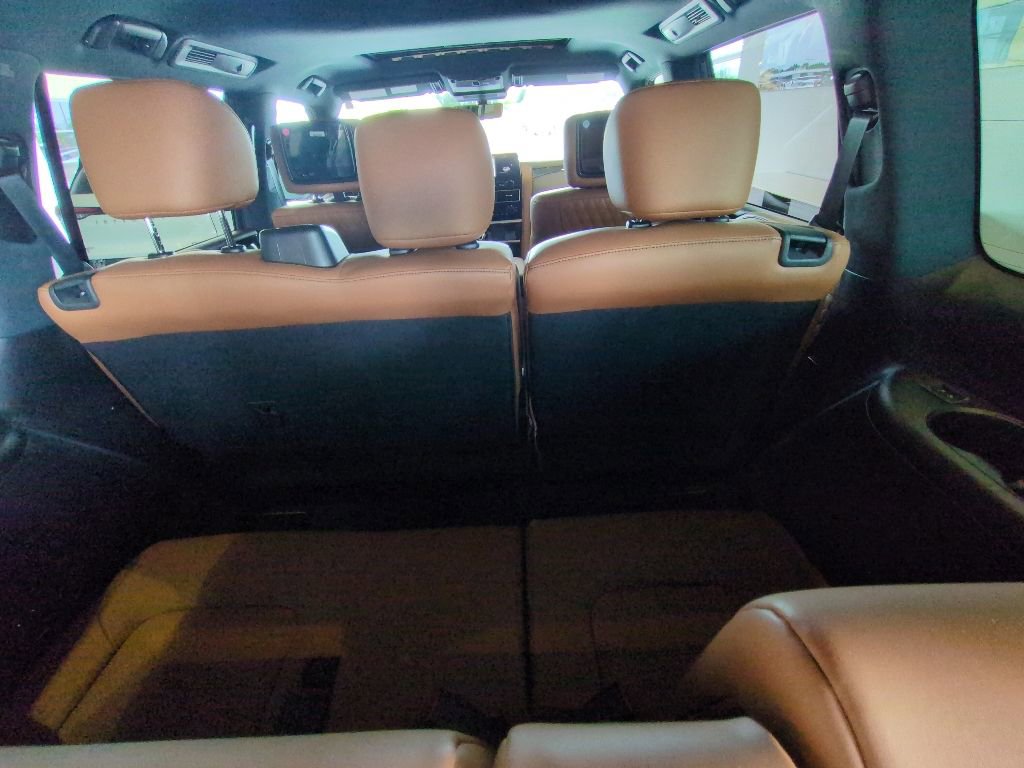 Used 2023 INFINITI QX80 Sensory w/ All-Season Package RWD image 35