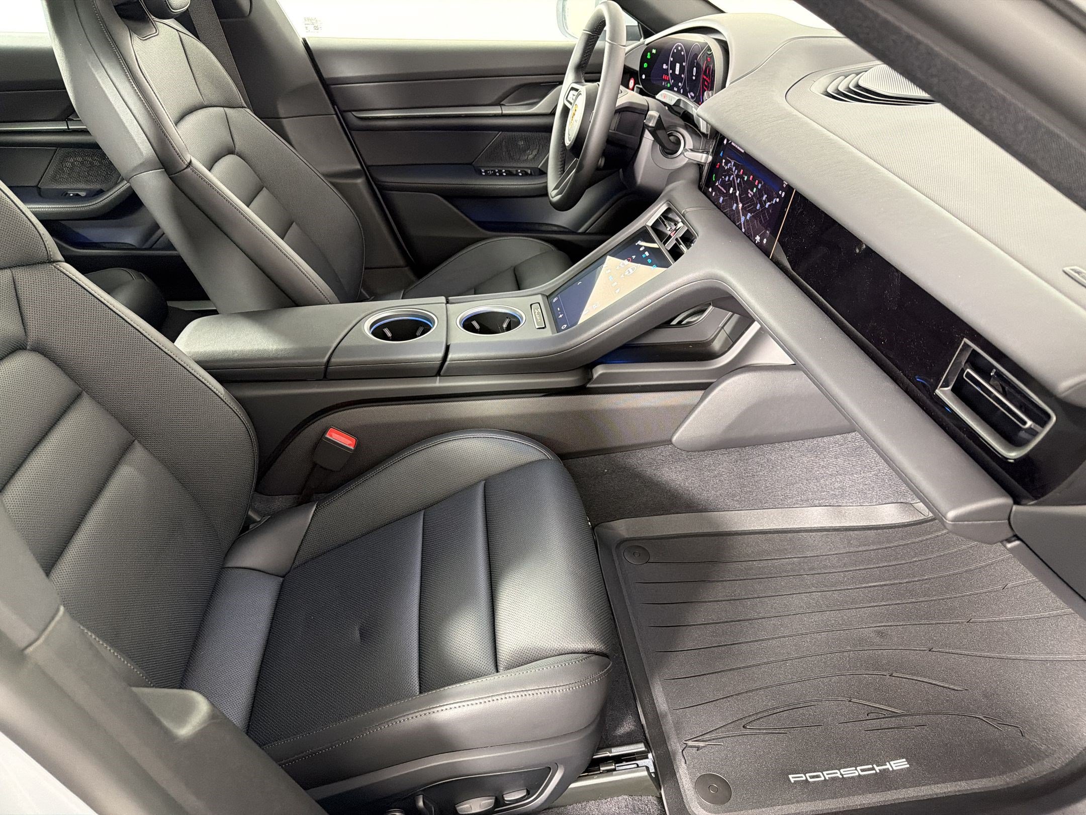New 2026 Porsche Taycan AWD/4WD image 30
