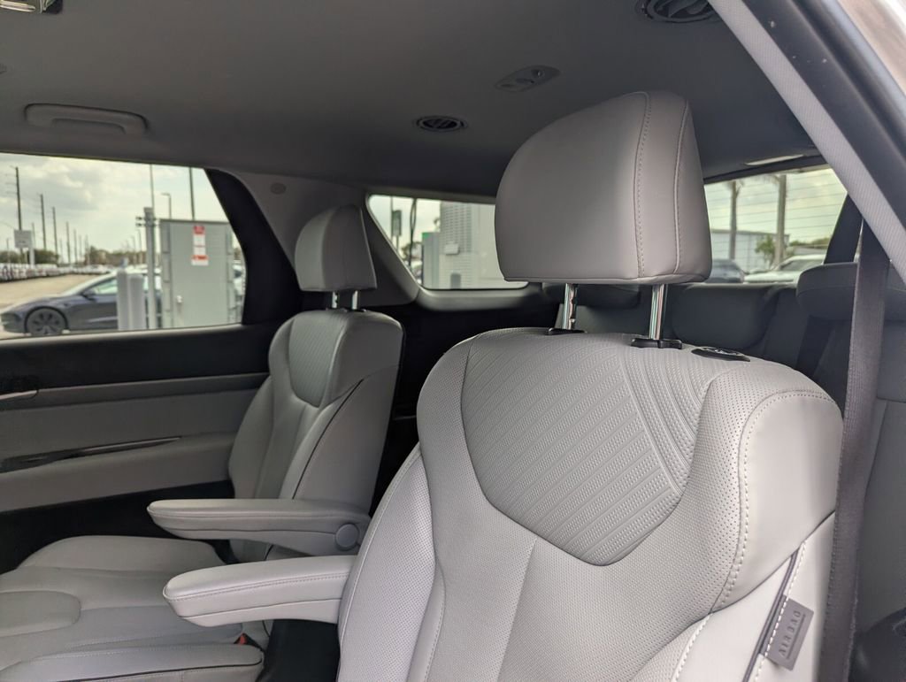 Used 2023 Hyundai Palisade SEL image 19