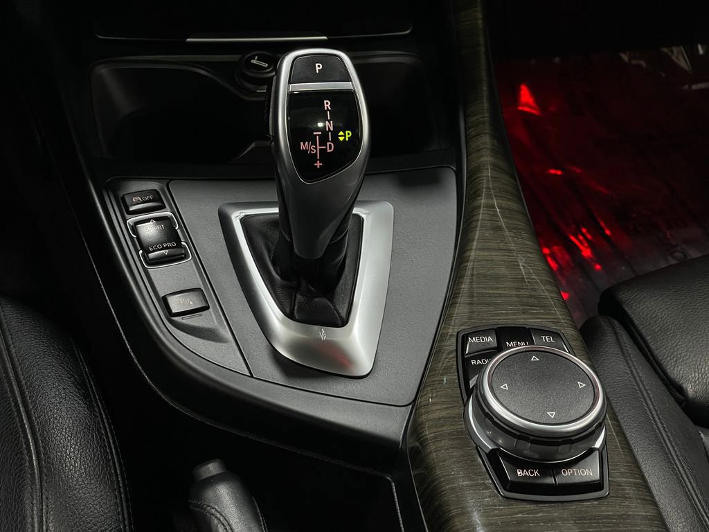 Used 2015 BMW M235i xDrive Coupe image 28