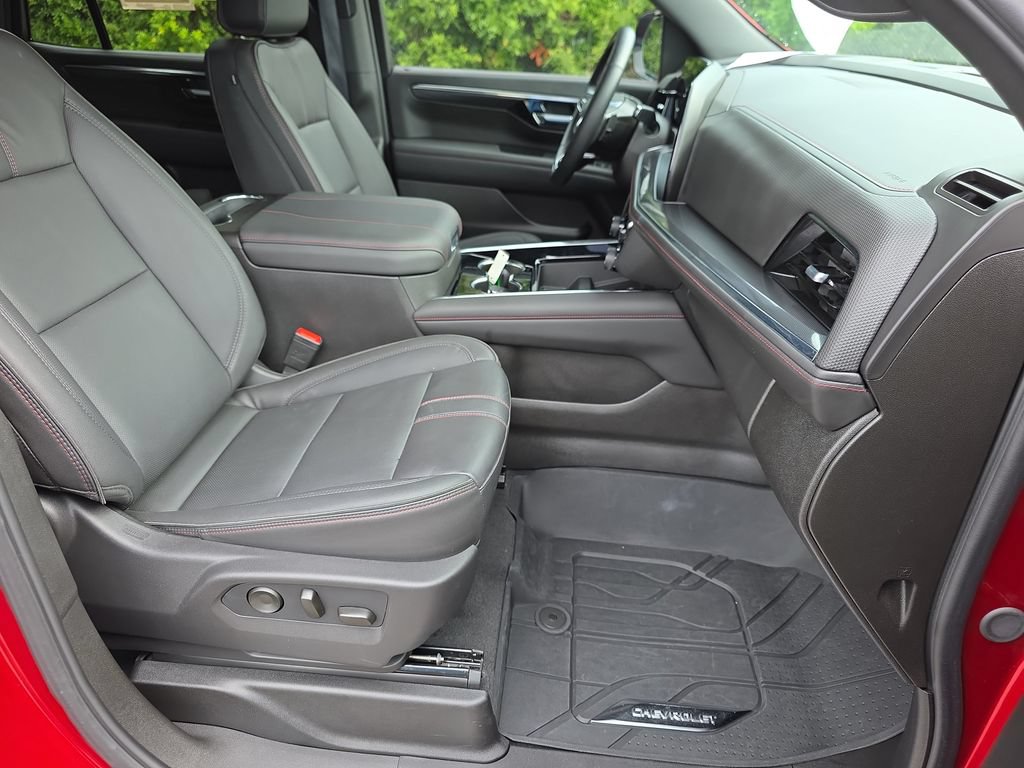 Used 2025 Chevrolet Tahoe RST w/ Comfort Package RWD image 39