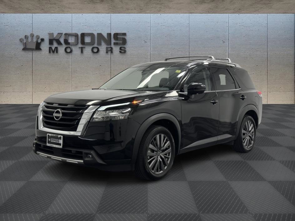 Used 2023 Nissan Pathfinder SL w/ SL Premium Package