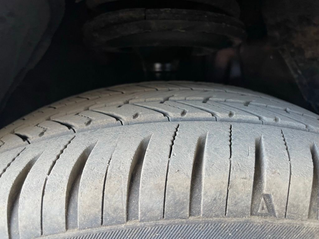 Used 2016 Toyota Avalon Limited image 13