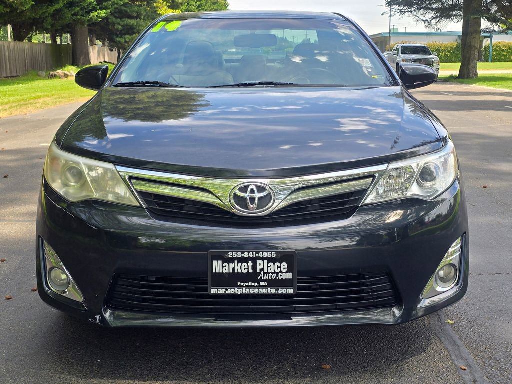 Used 2014 Toyota Camry XLE FWD image 9