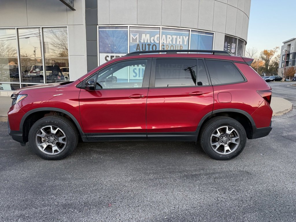 Used 2022 Honda Passport TrailSport image 2