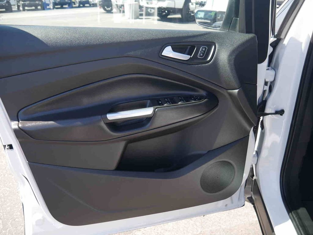 Used 2019 Ford Escape SE image 22