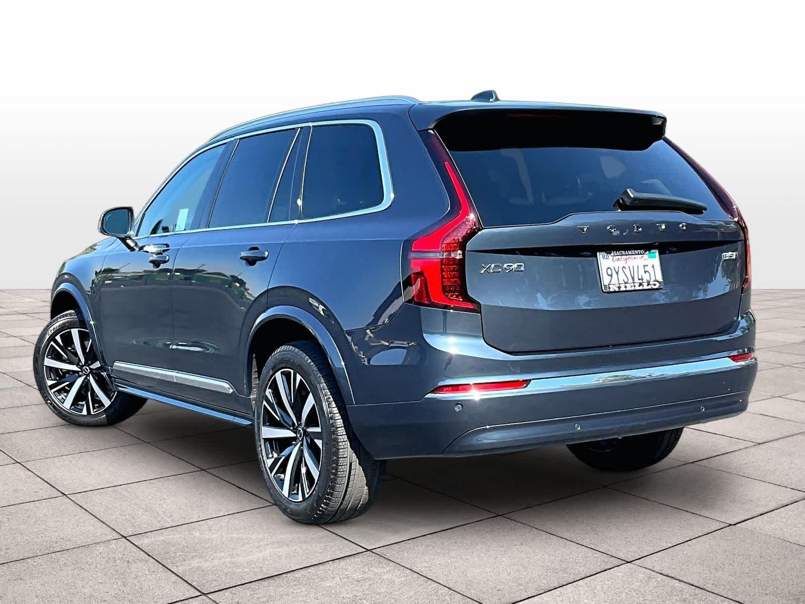 Used 2026 Volvo XC90 B5 Core AWD/4WD image 15