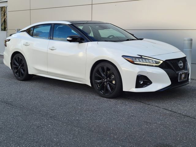 Used 2023 Nissan Maxima SR w/ Sport Mat Group FWD image 6