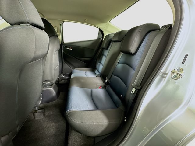 Used 2019 Toyota Yaris LE FWD image 26