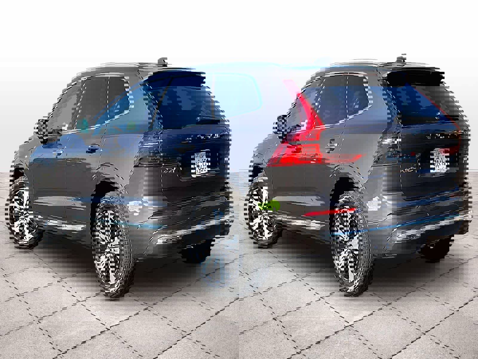 Used 2023 Volvo XC60 T8 Plus image 15