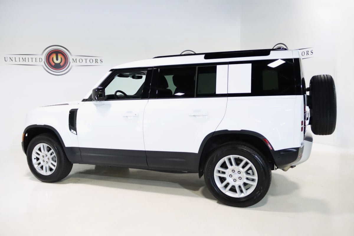 Used 2025 Land Rover Defender 110 S AWD/4WD image 32