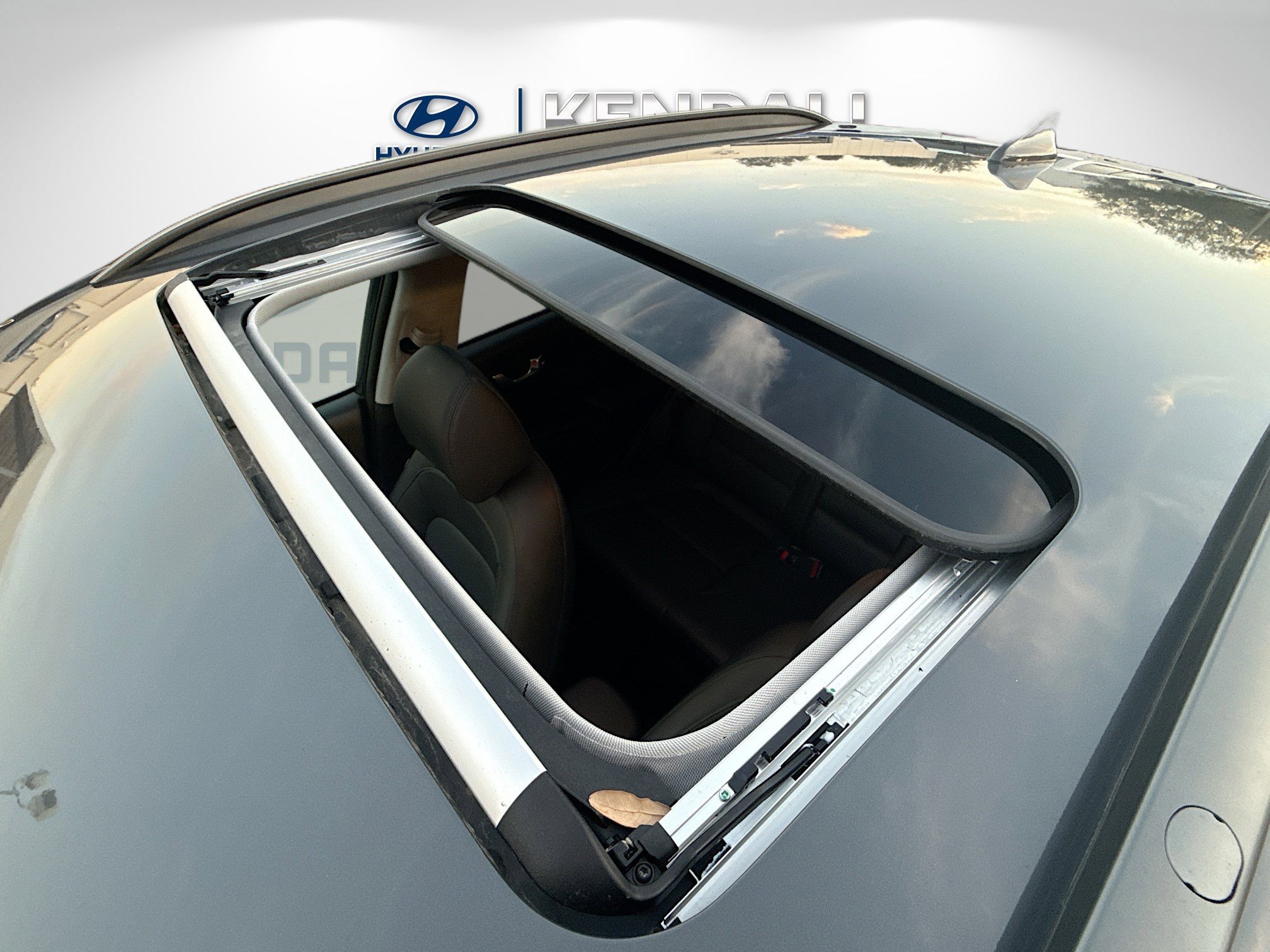 Used 2023 Hyundai Kona Limited w/ Cargo Package image 15